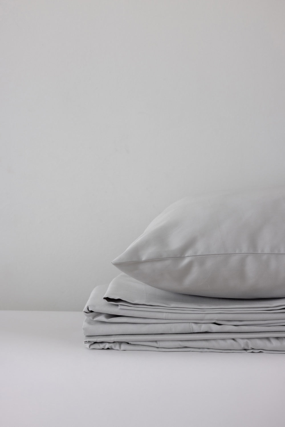 Why Do Sheets Come Untucked: Causes and Easy Fixes