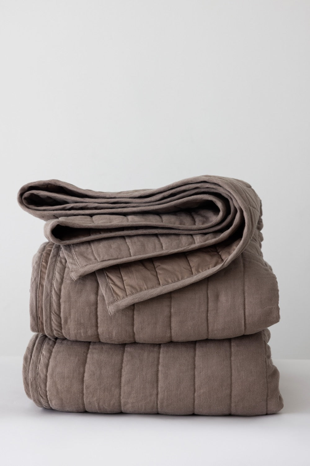 Lightweight Duvet Insert Guide for Warm, Hot Rooms