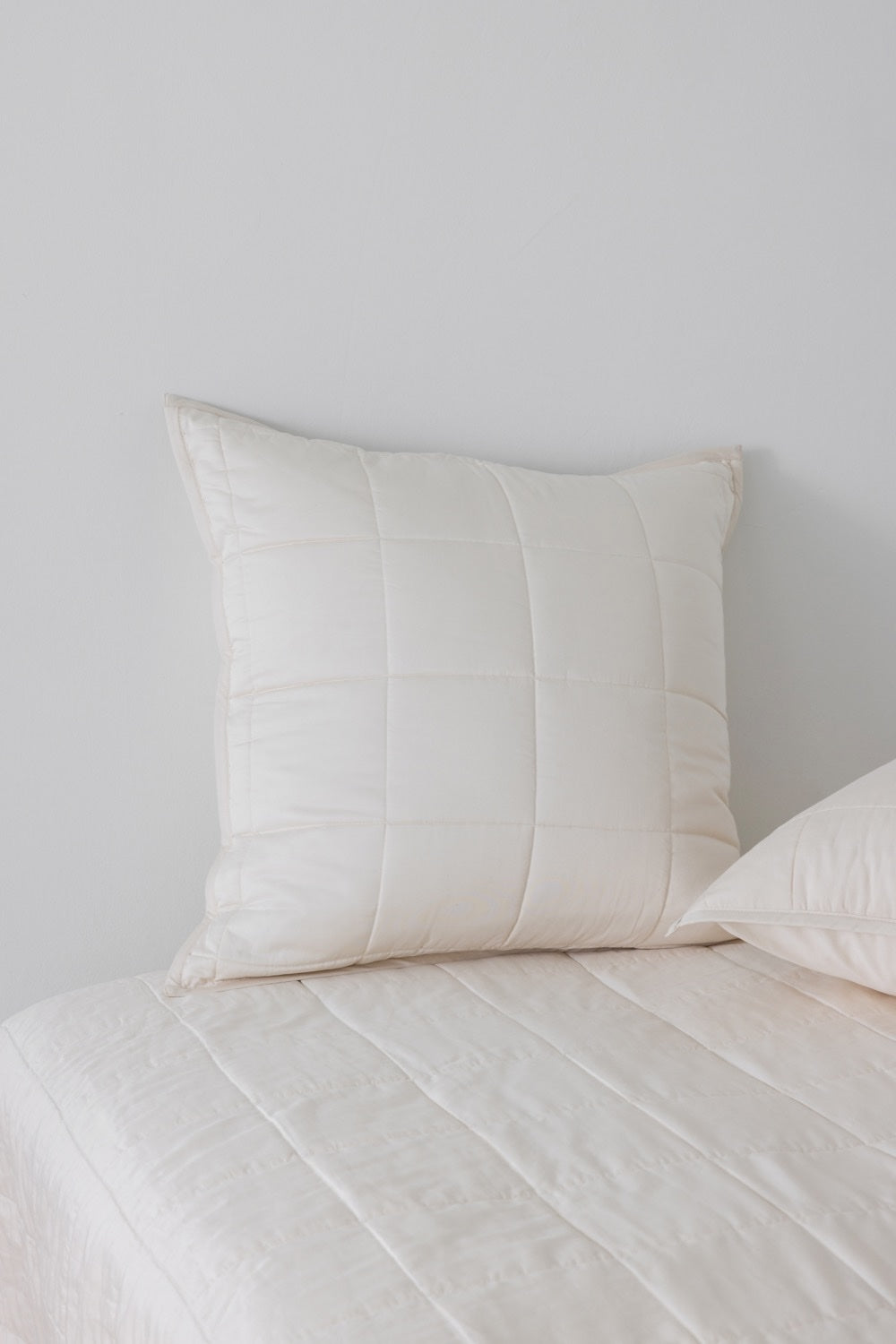 How to Choose a Pillow for Your Sleep Position (2026)