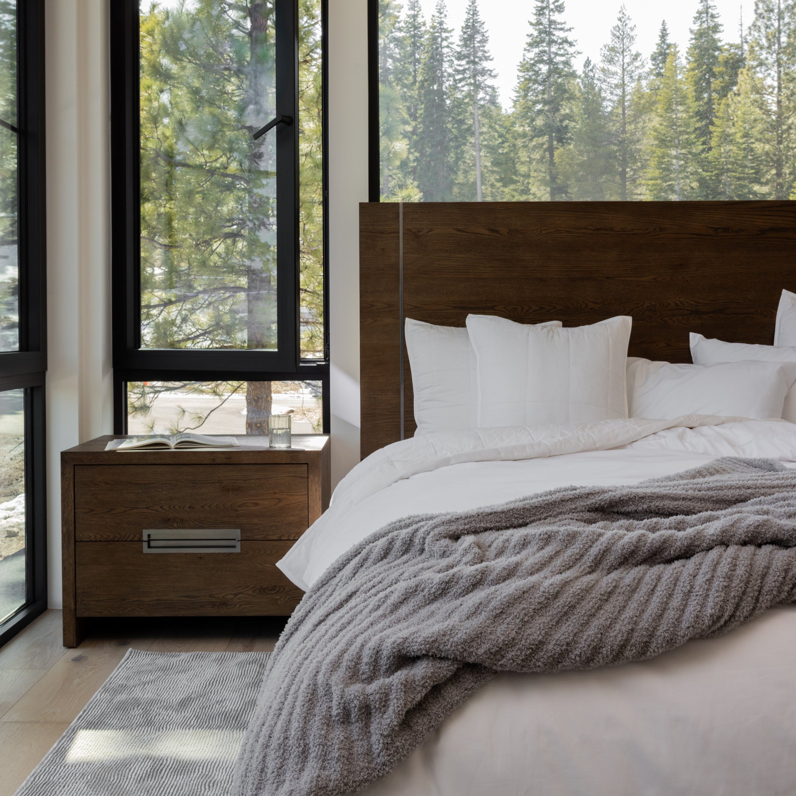 Sierra Dreams organic sateen bedding in Snow